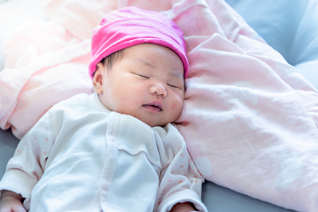 5 Best Tips for Getting Your Newborn to Fall Asleep Easily